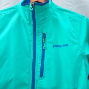 Patagonia lightweight jacket - small